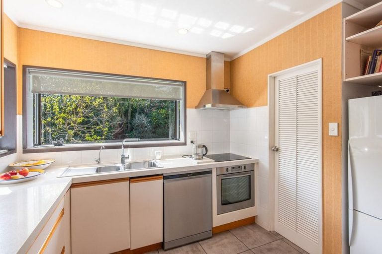 Photo of property in 2 Rata Street, Waikanae, 5036