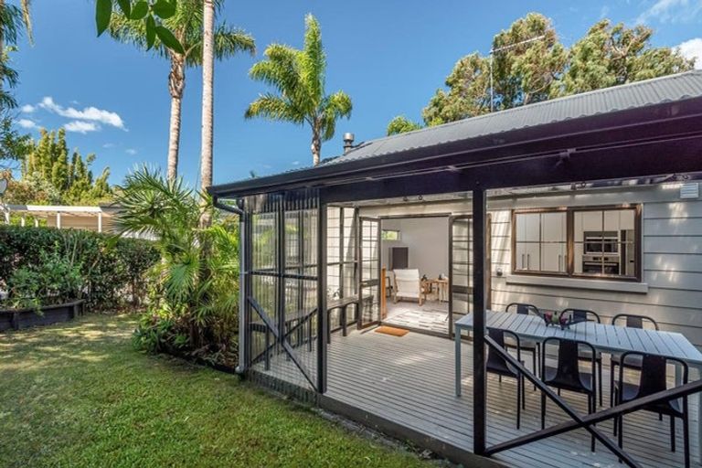 Photo of property in 8 Bellcroft Place, Belmont, Auckland, 0622