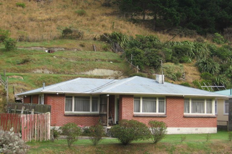 Photo of property in 283 Happy Valley Road, Owhiro Bay, Wellington, 6023