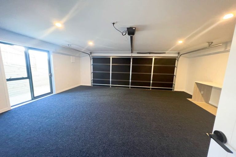 Photo of property in 17 Manawanui Way, Orewa, 0931