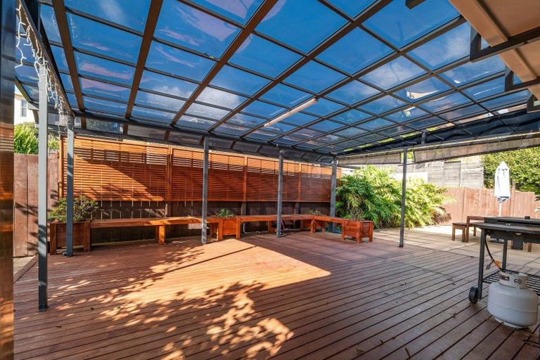 Photo of property in 204 Heta Road, Merrilands, New Plymouth, 4312