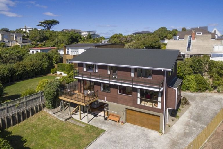 Photo of property in 7 Te Kainga Way, Khandallah, Wellington, 6035