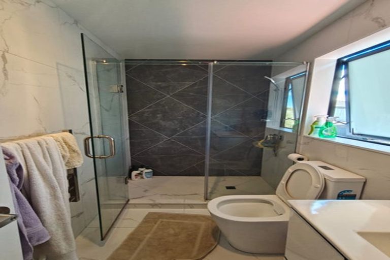 Photo of property in 12c Minaret Drive, Bucklands Beach, Auckland, 2014