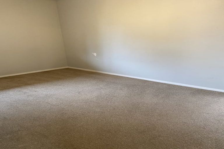 Photo of property in 2/12 Oakley Avenue, Claudelands, Hamilton, 3214