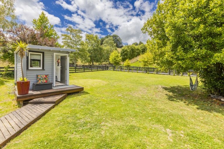 Photo of property in 15 Maharakeke Road, Waipukurau, 4281