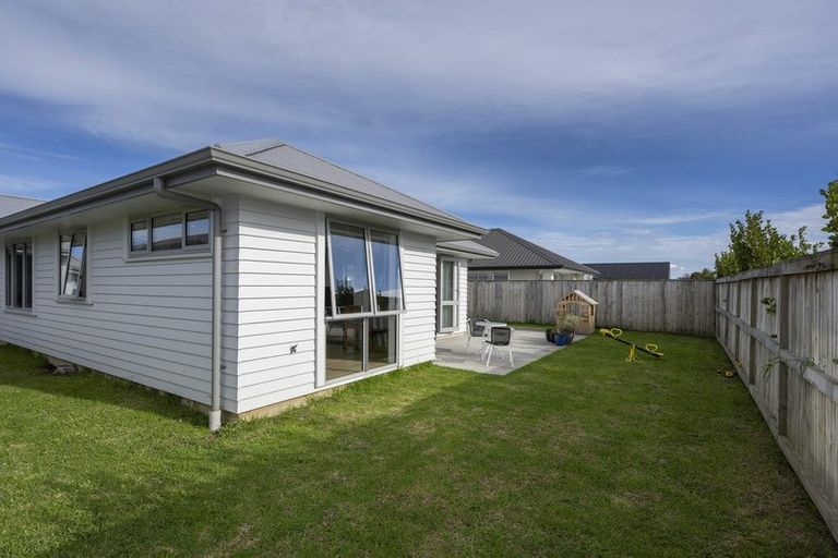 Photo of property in 18 Lamborn Drive, Papakura, 2110