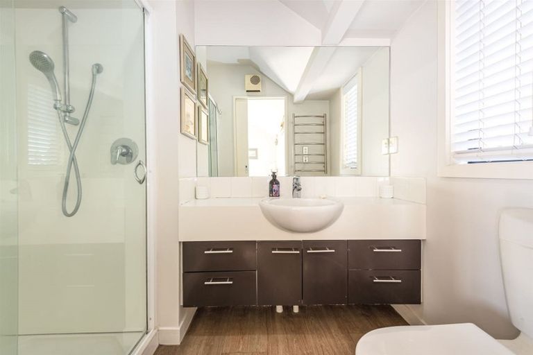 Photo of property in 24 Courtenay Street, St Albans, Christchurch, 8014