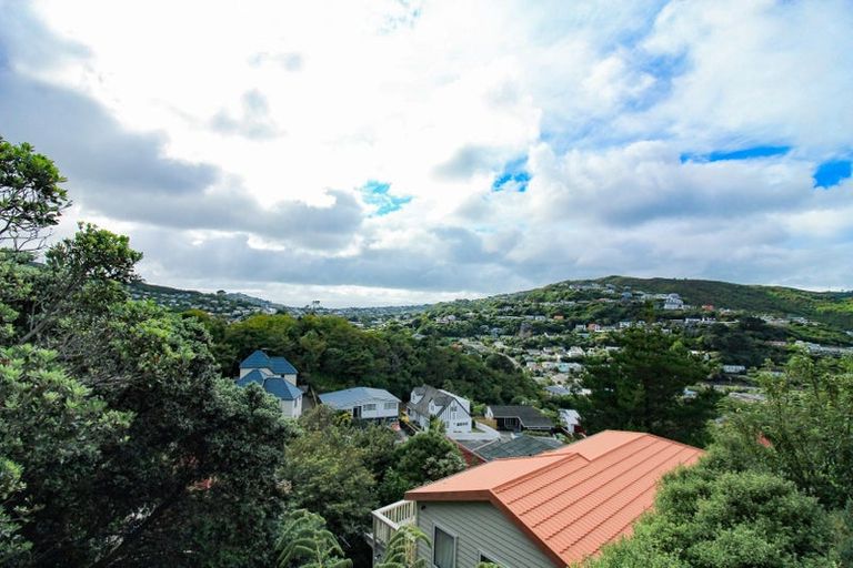 Photo of property in 67b Thurleigh Grove, Karori, Wellington, 6012