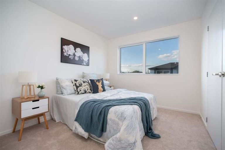 Photo of property in 1/4118b Great North Road, Glen Eden, Auckland, 0602