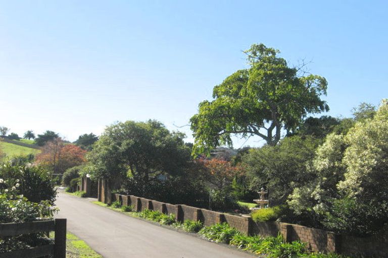 Photo of property in 301 Hill Road, The Gardens, Auckland, 2105