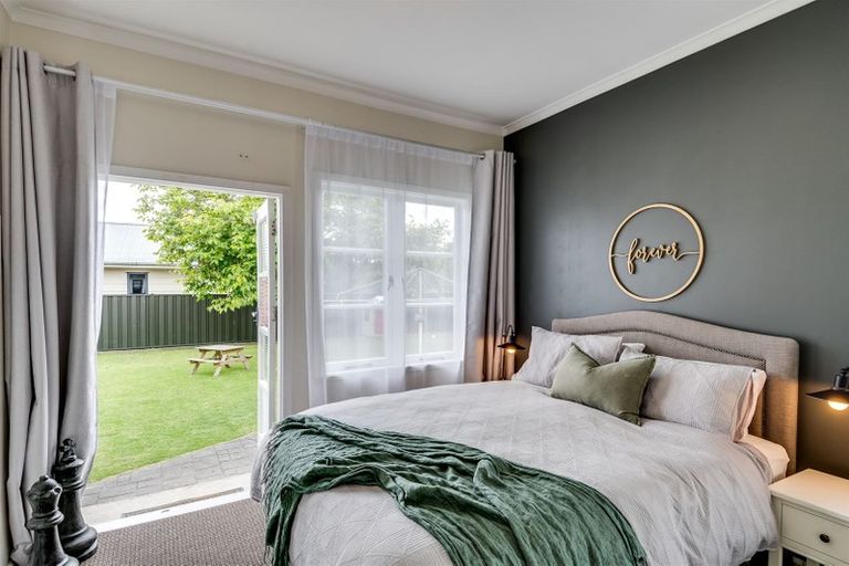 Photo of property in 100 Guppy Road, Taradale, Napier, 4112