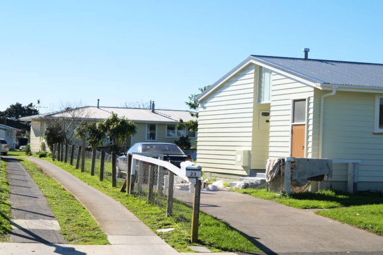Photo of property in 17 Lavinia Crescent, Mangere East, Auckland, 2024