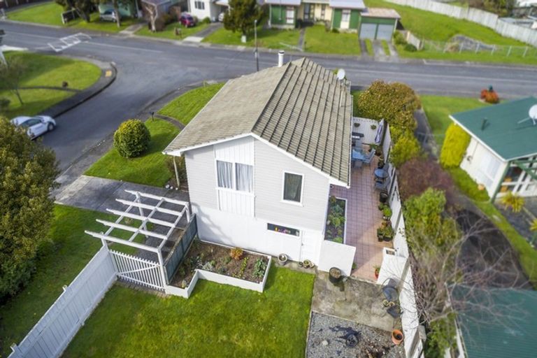 Photo of property in 1 Moehau Grove, Trentham, Upper Hutt, 5018
