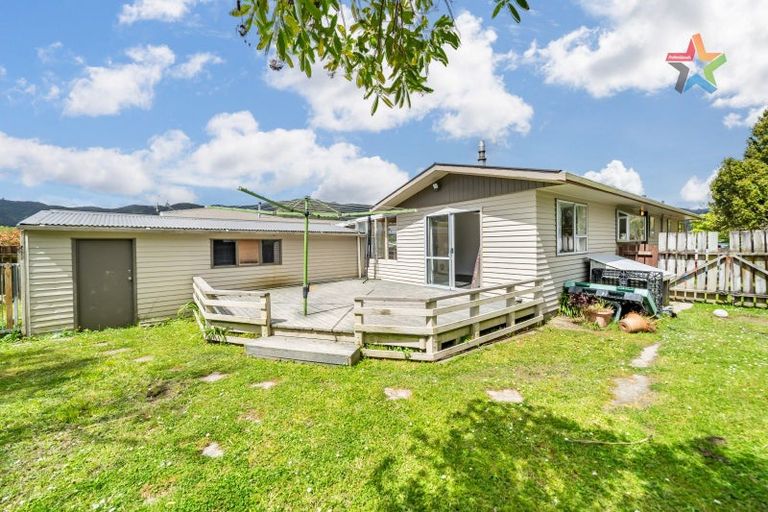 Photo of property in 6 Kendal Grove, Wainuiomata, Lower Hutt, 5014