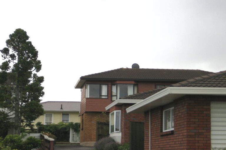 Photo of property in 3/3a Gordon Avenue, Forrest Hill, Auckland, 0620
