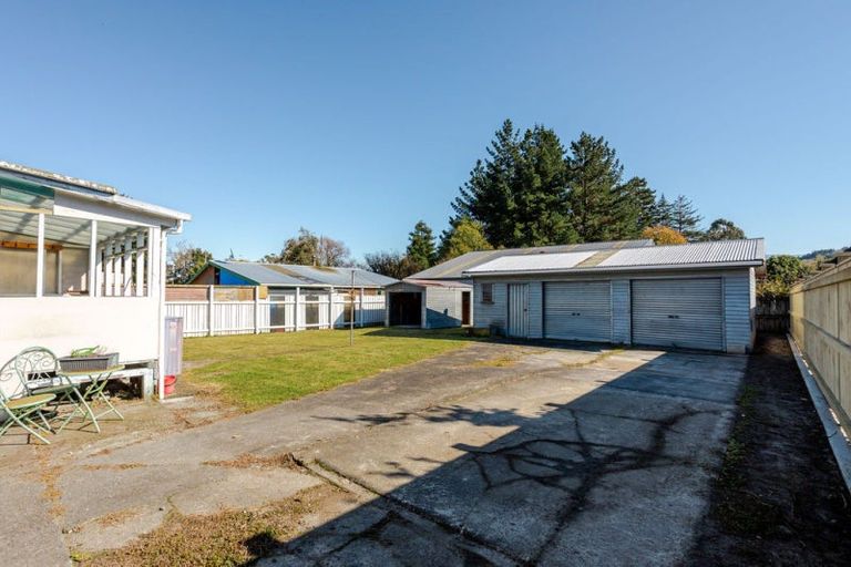 Photo of property in 5 Empire Street, Dannevirke, 4930