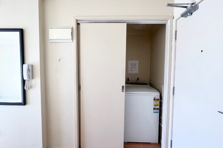 Photo of property in 1c/18 Ronwood Avenue, Manukau, Auckland, 2104