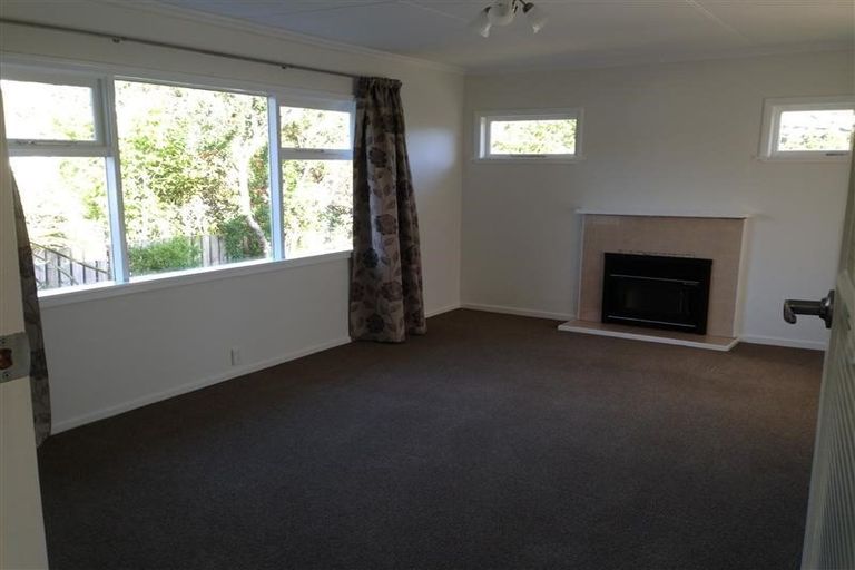 Photo of property in 4a Thurleigh Grove, Karori, Wellington, 6012