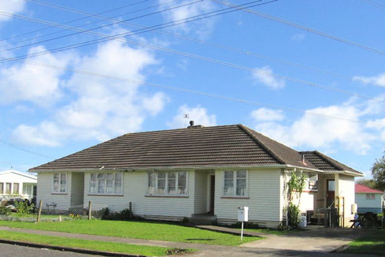 Photo of property in 6a Guthrey Place, Otara, Auckland, 2023