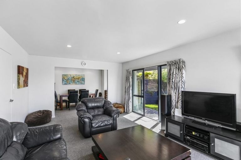 Photo of property in 4 Atamira Close, Churton Park, Wellington, 6037