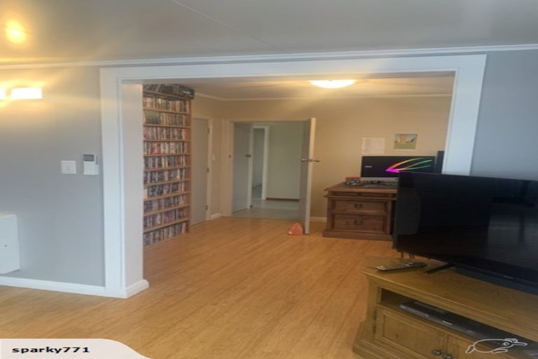 Photo of property in 10 Buller Crescent, Manurewa, Auckland, 2102