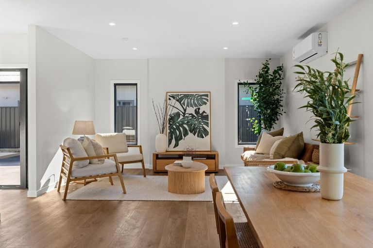 Photo of property in 15 Cassin Place, Taradale, Napier, 4112