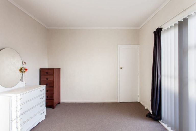 Photo of property in 118 Gloucester Road, Manurewa, Auckland, 2102