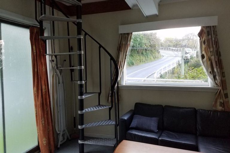 Photo of property in 75 Todman Street, Brooklyn, Wellington, 6021