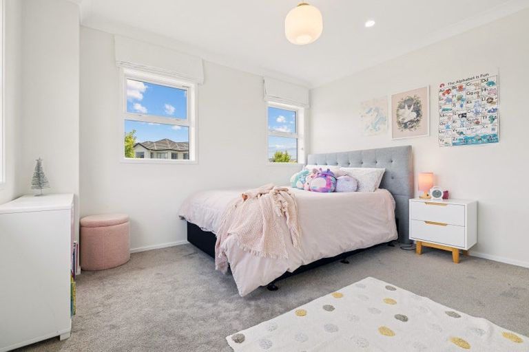 Photo of property in 2 Tauwaka Crescent, Riverhead, 0820