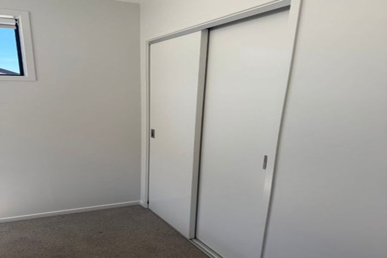 Photo of property in 2 Shelduck Road, Jacks Point, 9371