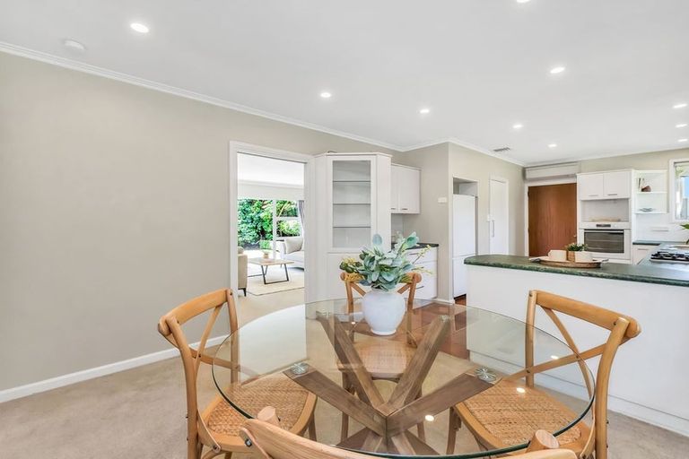 Photo of property in 39 Highfield Place, Avonhead, Christchurch, 8042