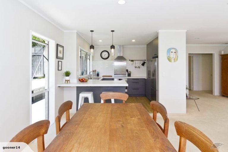 Photo of property in 22 Palmgreen Court, Stanmore Bay, Whangaparaoa, 0932