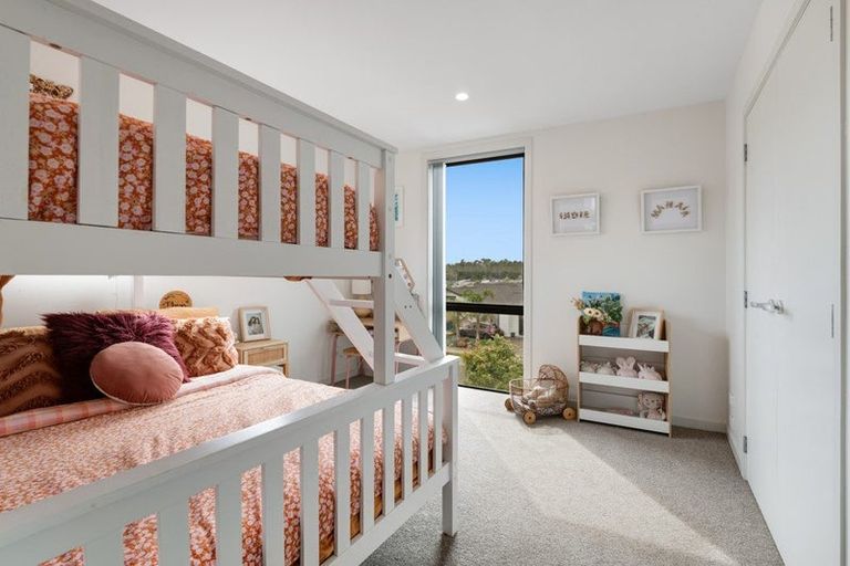 Photo of property in 54 Jane Maree Road, Kumeu, 0810