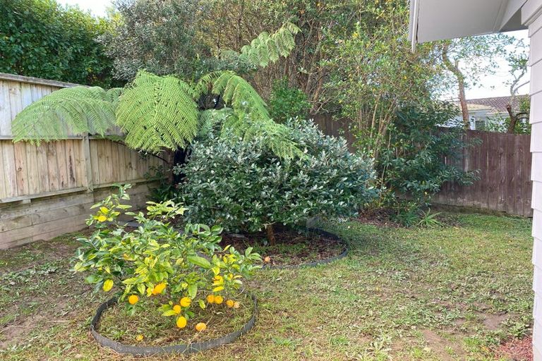 Photo of property in 1/6 Makora Road, Massey, Auckland, 0614