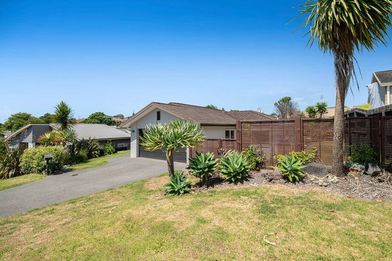 Photo of property in 9 Blue Heron Rise, Stanmore Bay, Whangaparaoa, 0932
