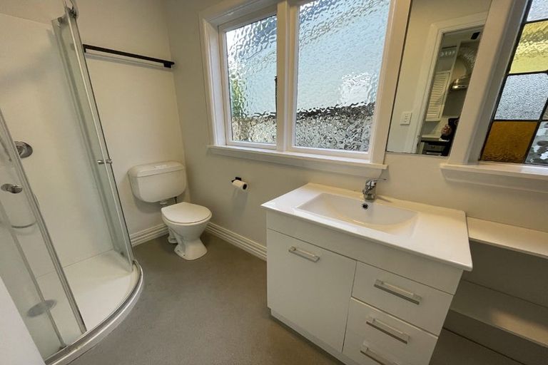 Photo of property in 10 Royal Street, Berhampore, Wellington, 6023