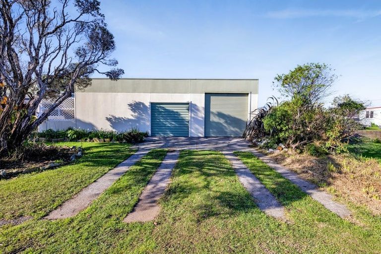 Photo of property in 74 South Road, Manaia, 4612