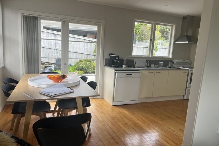 Photo of property in 3 Weatherly Road, Torbay, Auckland, 0630