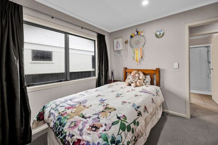 Photo of property in 13 Craig Street, Stratford, 4332