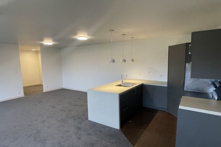 Photo of property in 12 Countess Close, Maupuia, Wellington, 6022