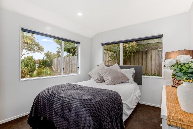 Photo of property in 41 Joseph Banks Drive, Whitby, Porirua, 5024