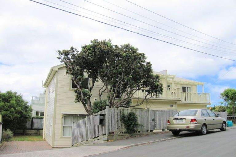 Photo of property in 2/25 Mana Street, Vogeltown, Wellington, 6021