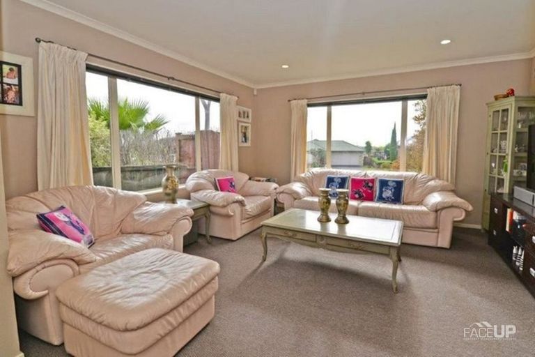 Photo of property in 33 Rush Creek Drive, Westgate, Auckland, 0614