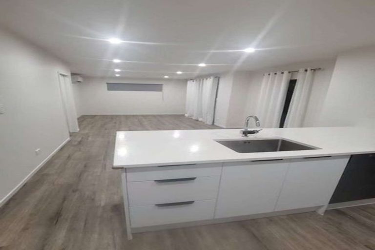 Photo of property in 15a William Avenue, Manurewa, Auckland, 2102