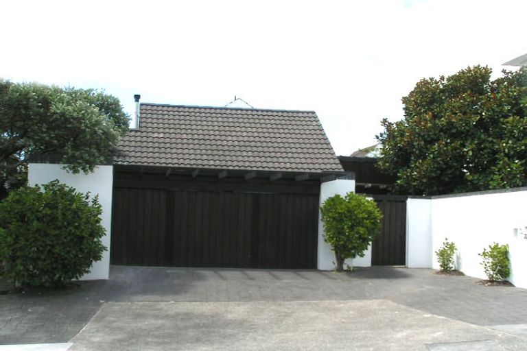 Photo of property in 23b Clifton Road, Hauraki, Auckland, 0622