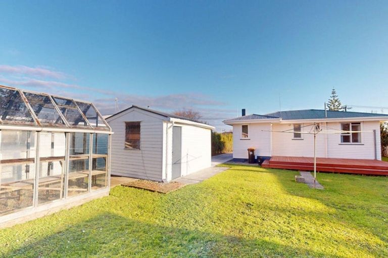 Photo of property in 7 Tararua Terrace, Cloverlea, Palmerston North, 4412