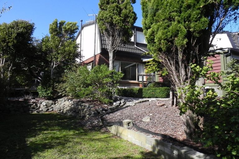 Photo of property in 70a Churton Drive, Churton Park, Wellington, 6037