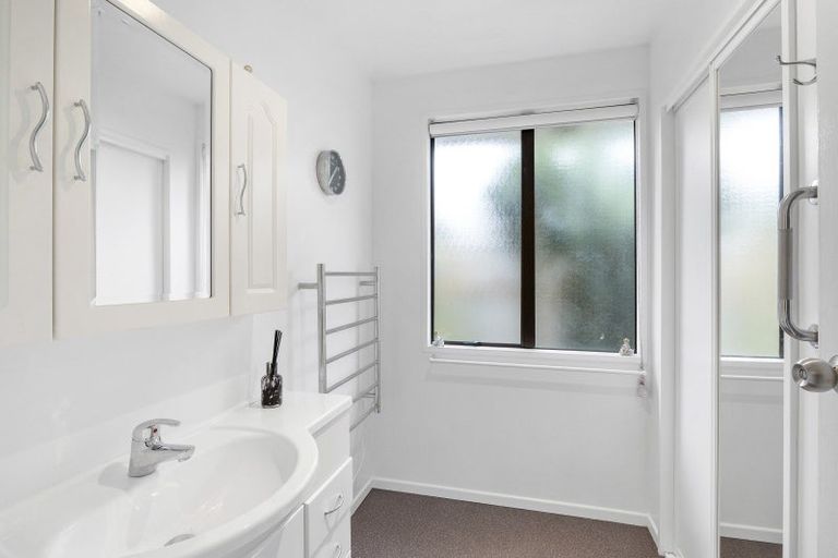 Photo of property in 6 Malabar Crescent, Broomfield, Christchurch, 8042