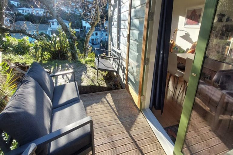 Photo of property in 75 Severn Street, Island Bay, Wellington, 6023