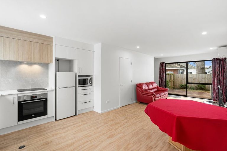 Photo of property in 2/304 Waterloo Road, Hornby, Christchurch, 8042